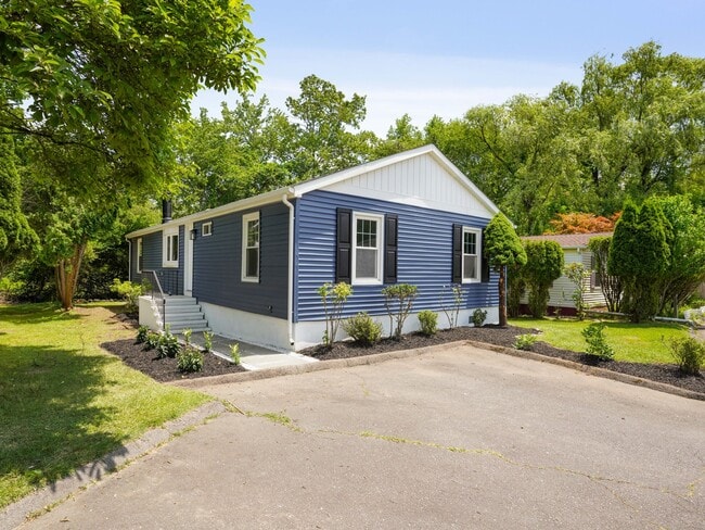 Building Photo - 28 Crescent Park Rd