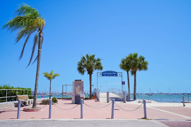 Building Photo - 1826 58th St S