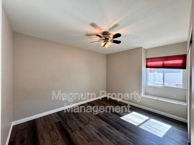 Building Photo - 25483 Blackthorne Dr