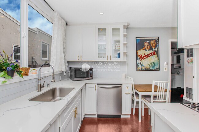 Building Photo - 2720 Bellaire Pl