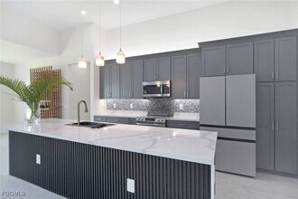 Building Photo - 1426 SE 43rd Terrace