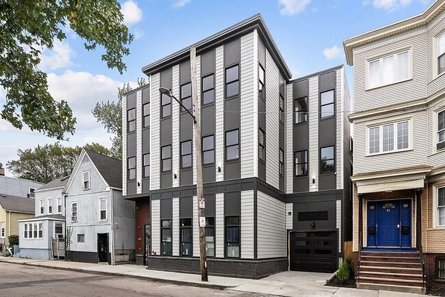 Building Photo - 47 Condor St