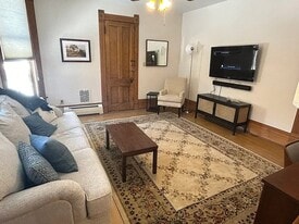 Building Photo - 333 W Main St