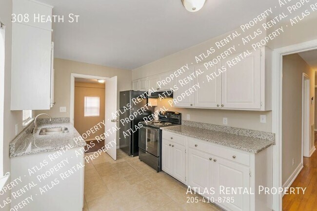 Building Photo - 308 Heath St