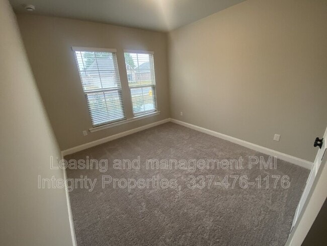 Building Photo - 109 Interpreter St