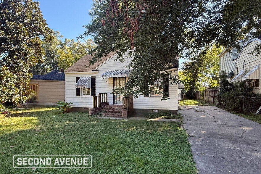 Building Photo - 2455 Twain Ave