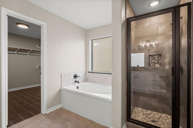 Building Photo - 29515 Legends Line Dr