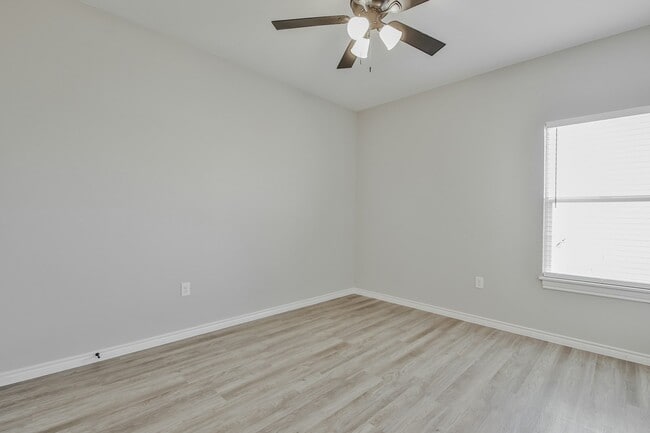 Building Photo - 1313 Corpus Ave