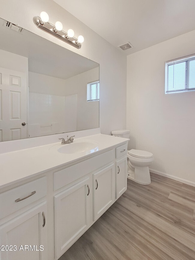 Building Photo - 17470 W Elizabeth Ave