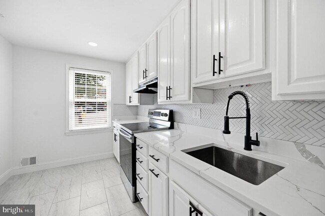 Building Photo - 1214 Fox Run Pl