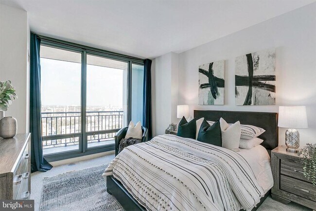 Building Photo - 2101 Market St