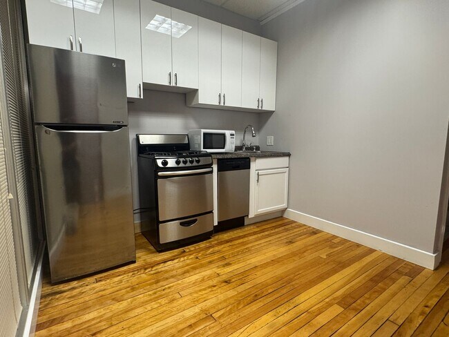 Building Photo - 171 Genesee St