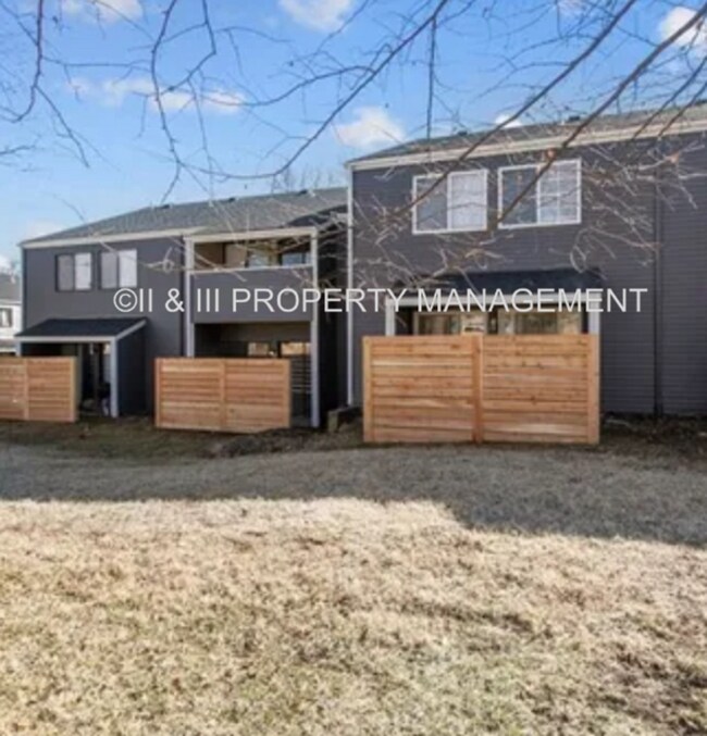 Building Photo - 1505 W 25th Ct