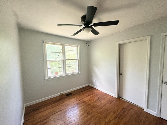 Building Photo - 5121 Pinefield Dr