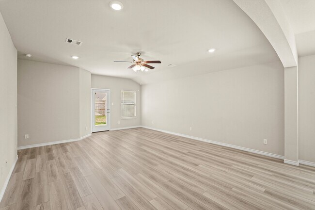 Building Photo - 1164 Kennesaw Dr