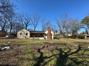 Building Photo - 103 Hunt Ave