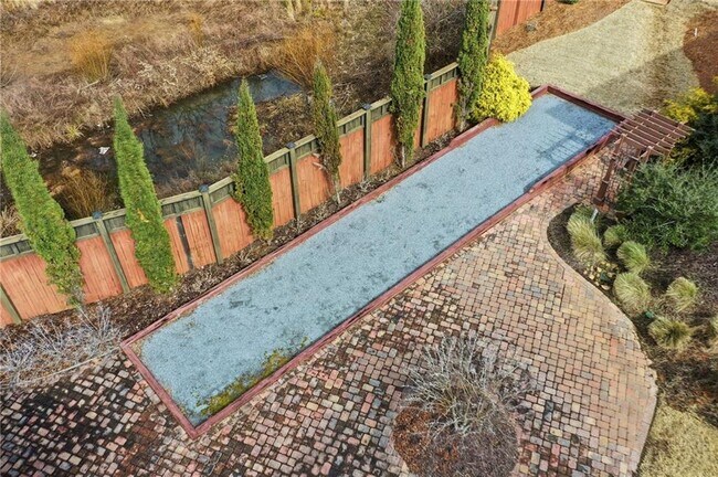 Building Photo - 110 Via Roma