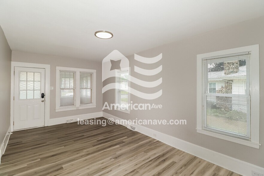 Building Photo - 521 Dale Ave