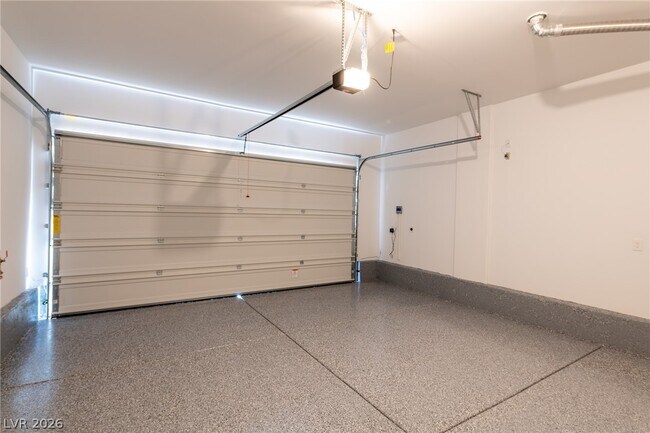 Building Photo - 12412 Ocean Tiller Ave