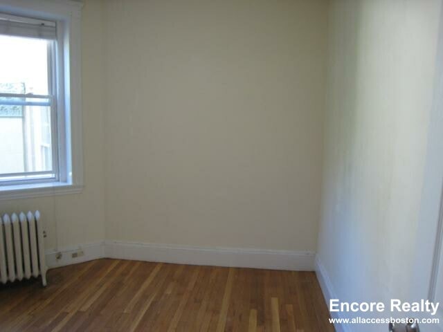 Building Photo - 62 Egmont St