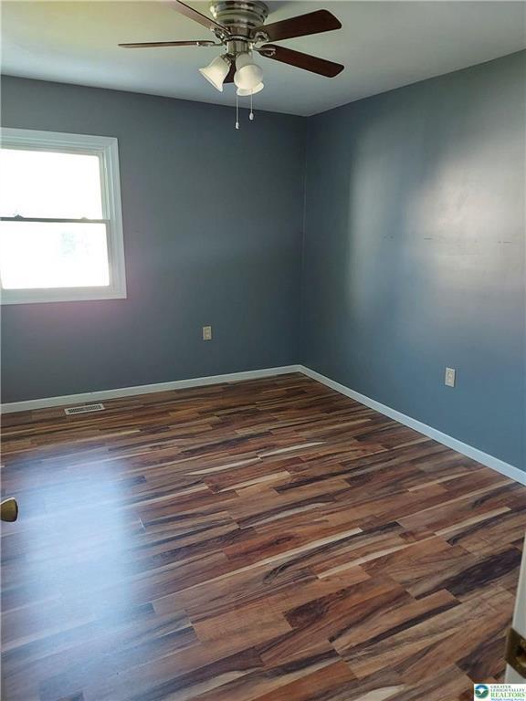 Building Photo - 933 N New St