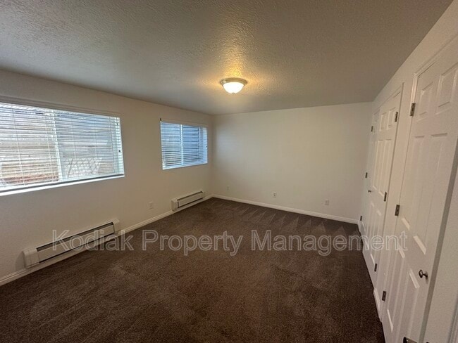 Building Photo - 1802 S 200 W