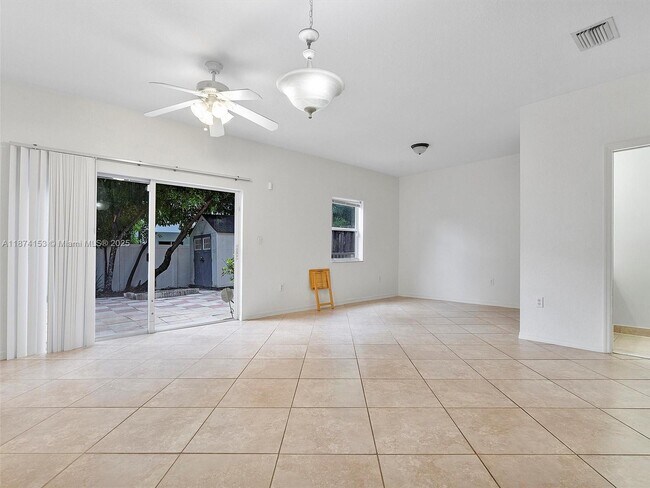 Building Photo - 4964 SW 128th Ave