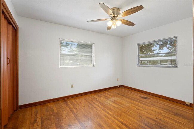 Building Photo - 2103 NW 36th Ter