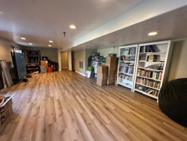 Building Photo - 13294 Cherry Crest Dr