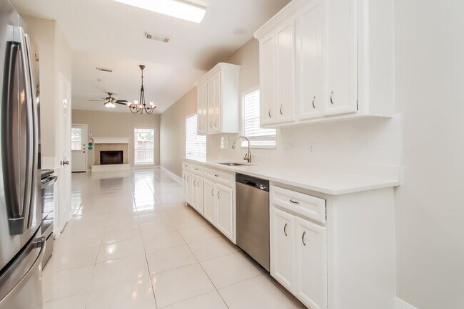 Building Photo - 3306 Maymist Dr