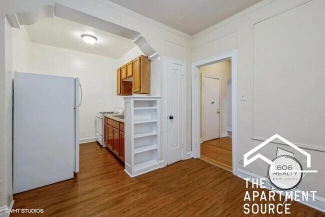 Building Photo - 5244 S Drexel Ave