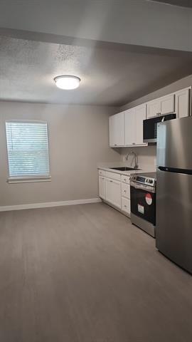 Building Photo - 2232 Riverview Dr