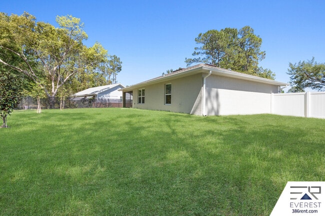 Building Photo - 10 Wildwood Pl