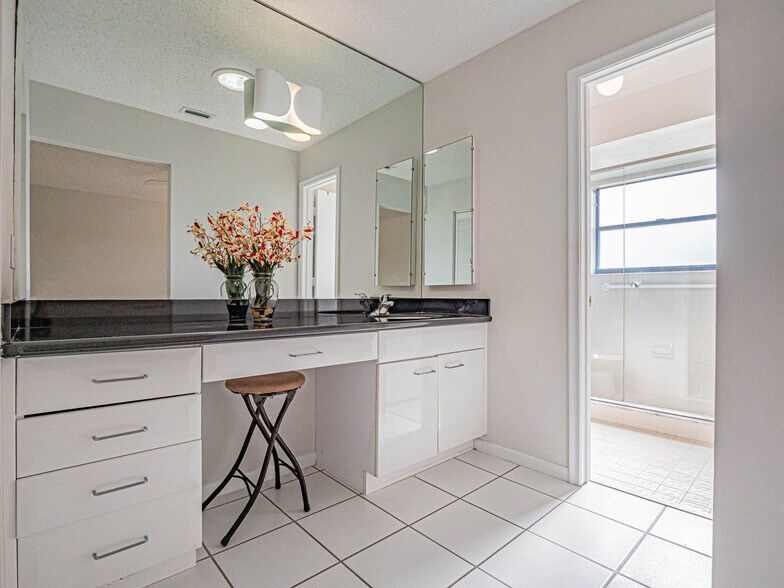Building Photo - 13312 Touchstone Plz