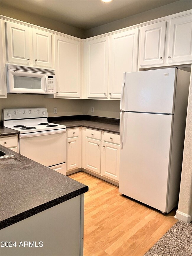 Building Photo - 4465 E Paradise Vlg Pkwy S