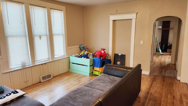 Building Photo - ds519