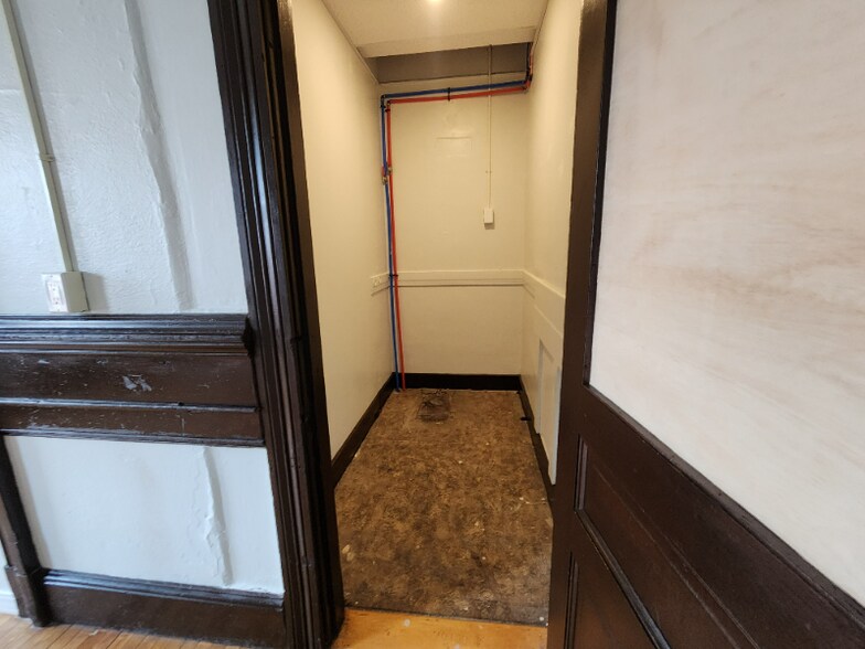 Building Photo - 18 Langdon St