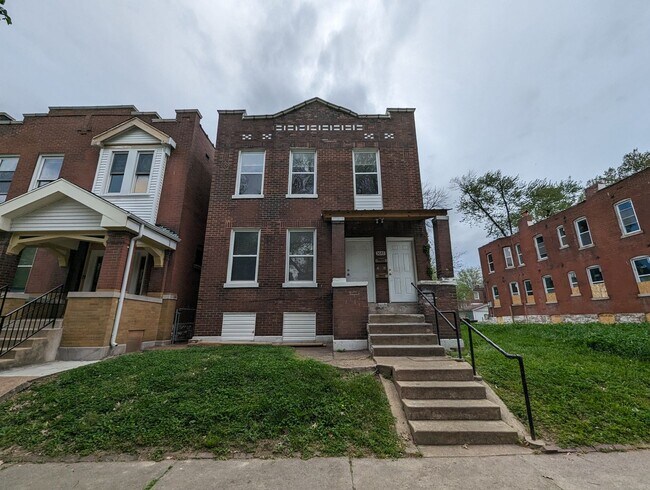 Building Photo - 3643 Pennsylvania Ave