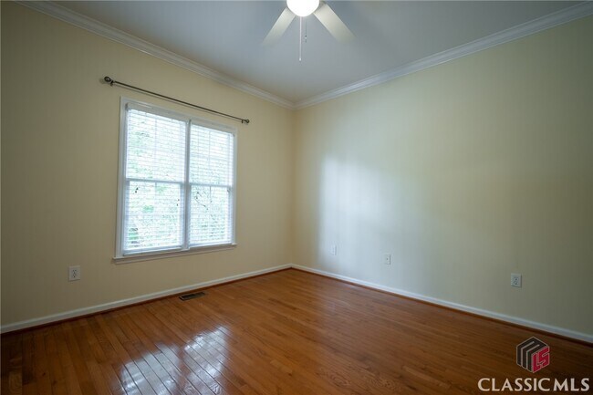 Building Photo - 1030 Laurel Springs Ct