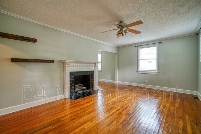 Building Photo - 534 Lucerne Dr