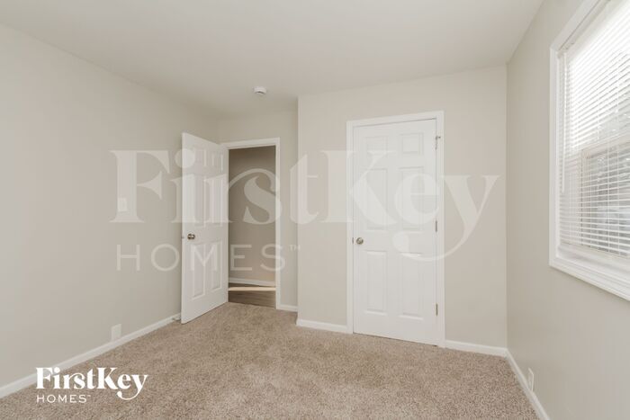 Building Photo - 408 Dalhart Ave