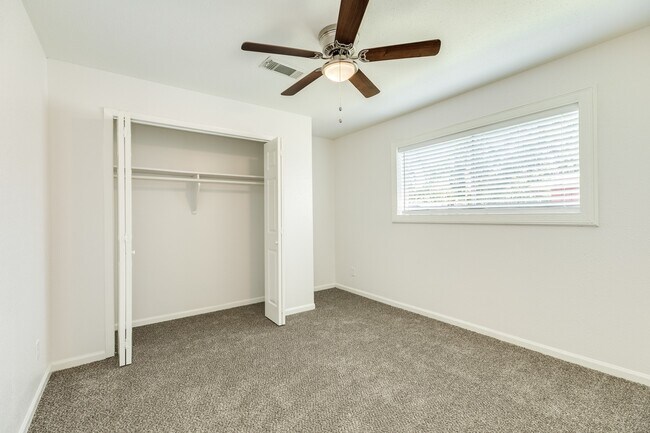 Building Photo - 124 Sage St