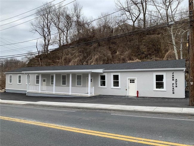 Building Photo - 288 W Elizabeth Ave