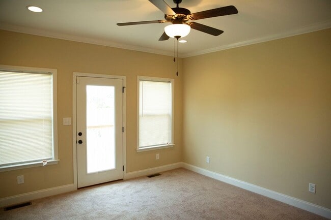 Building Photo - 2649 Vista Meadows
