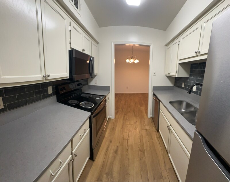 Building Photo - 2118 Acklen Ave
