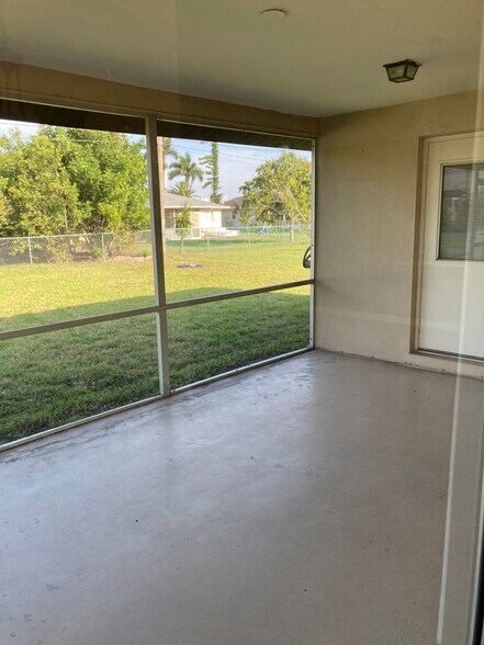 Screened Lanai - 4109 SW 6th Pl