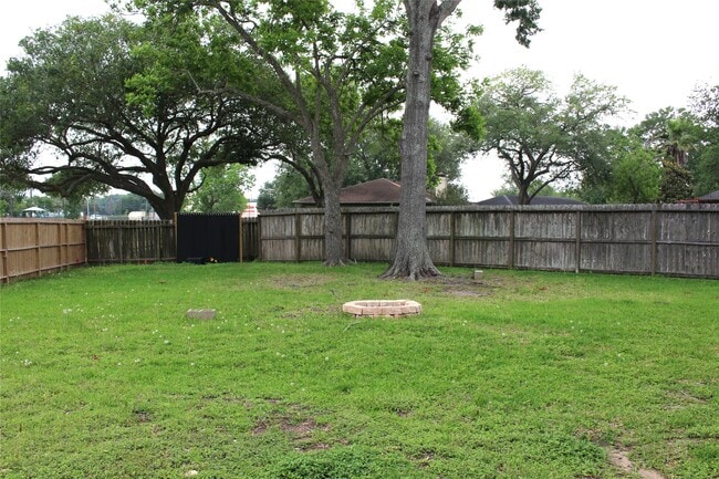 Building Photo - 1802 Sleepy Creek Way