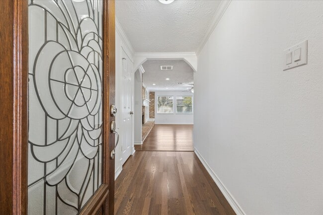 Building Photo - 22831 Merrymount Dr