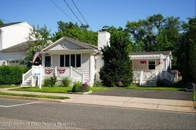 Primary Photo - 753 22nd Ave