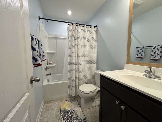 Building Photo - 513 Turquoise Ln